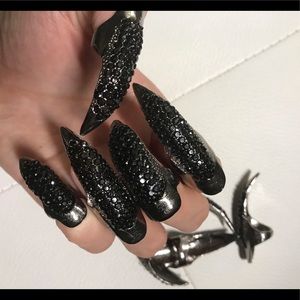 Metal Crystal Black Nails
